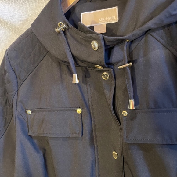 Black windbreaker jacket zip up with gold accents - Picture 4 of 16